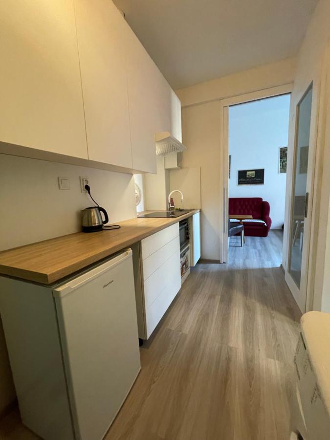 Red&Black Apartment City Centr, Na Hradbach 118 Ostrava Ngoại thất bức ảnh