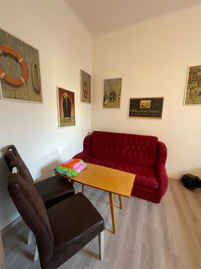 Red&Black Apartment City Centr, Na Hradbach 118 Ostrava Ngoại thất bức ảnh
