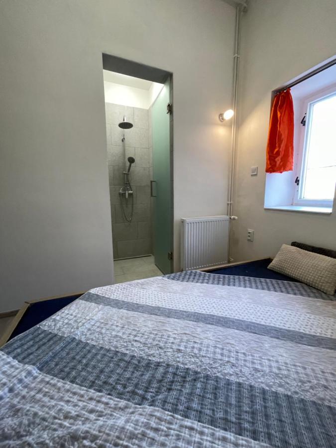 Red&Black Apartment City Centr, Na Hradbach 118 Ostrava Ngoại thất bức ảnh