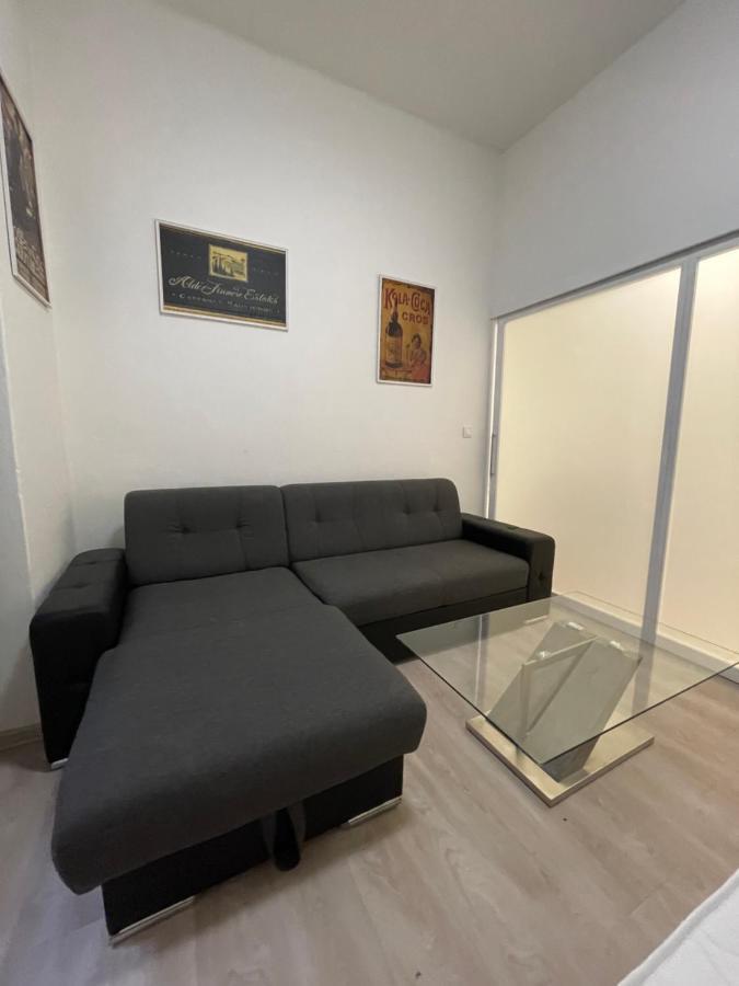 Red&Black Apartment City Centr, Na Hradbach 118 Ostrava Ngoại thất bức ảnh