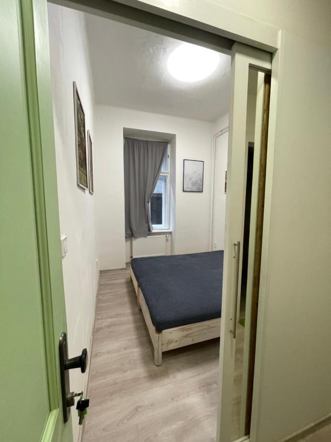 Red&Black Apartment City Centr, Na Hradbach 118 Ostrava Ngoại thất bức ảnh