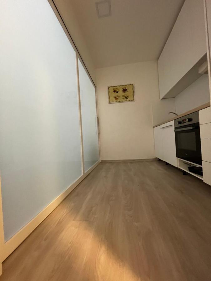Red&Black Apartment City Centr, Na Hradbach 118 Ostrava Ngoại thất bức ảnh