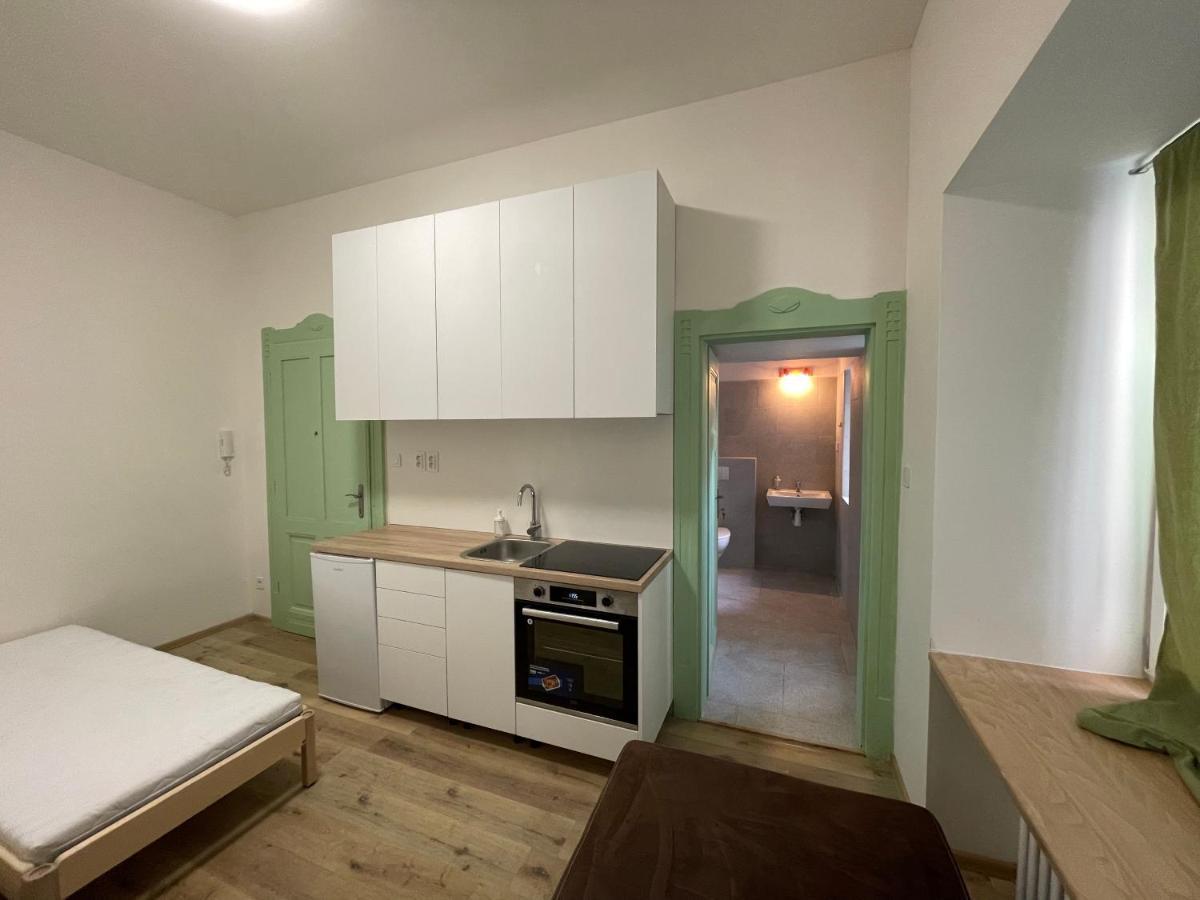 Red&Black Apartment City Centr, Na Hradbach 118 Ostrava Ngoại thất bức ảnh