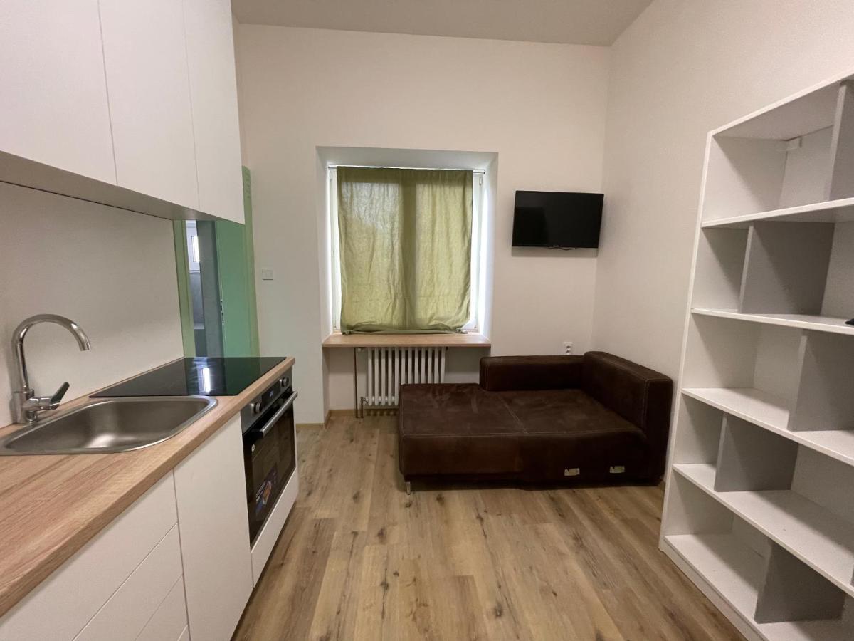Red&Black Apartment City Centr, Na Hradbach 118 Ostrava Ngoại thất bức ảnh