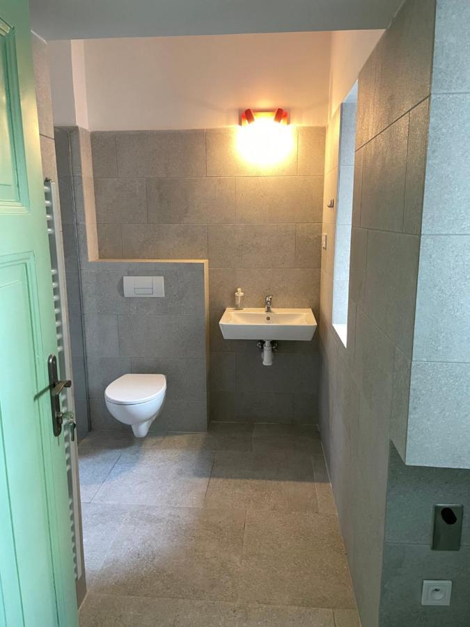 Red&Black Apartment City Centr, Na Hradbach 118 Ostrava Ngoại thất bức ảnh
