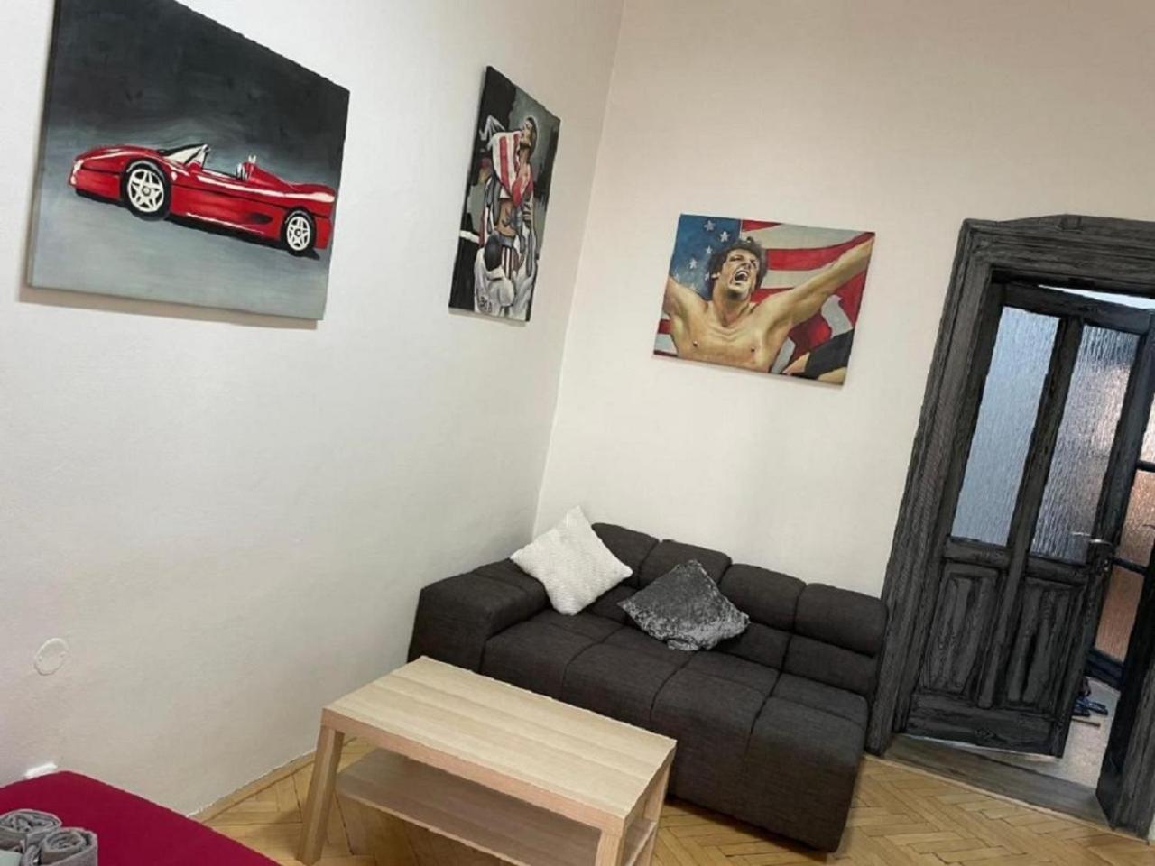 Red&Black Apartment City Centr, Na Hradbach 118 Ostrava Ngoại thất bức ảnh